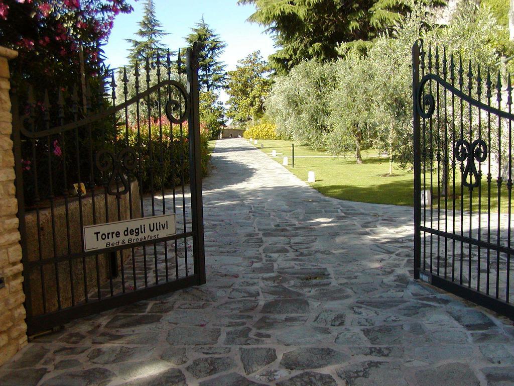 Bed and Breakfast Torre Degli Ulivi Tignale Esterno foto