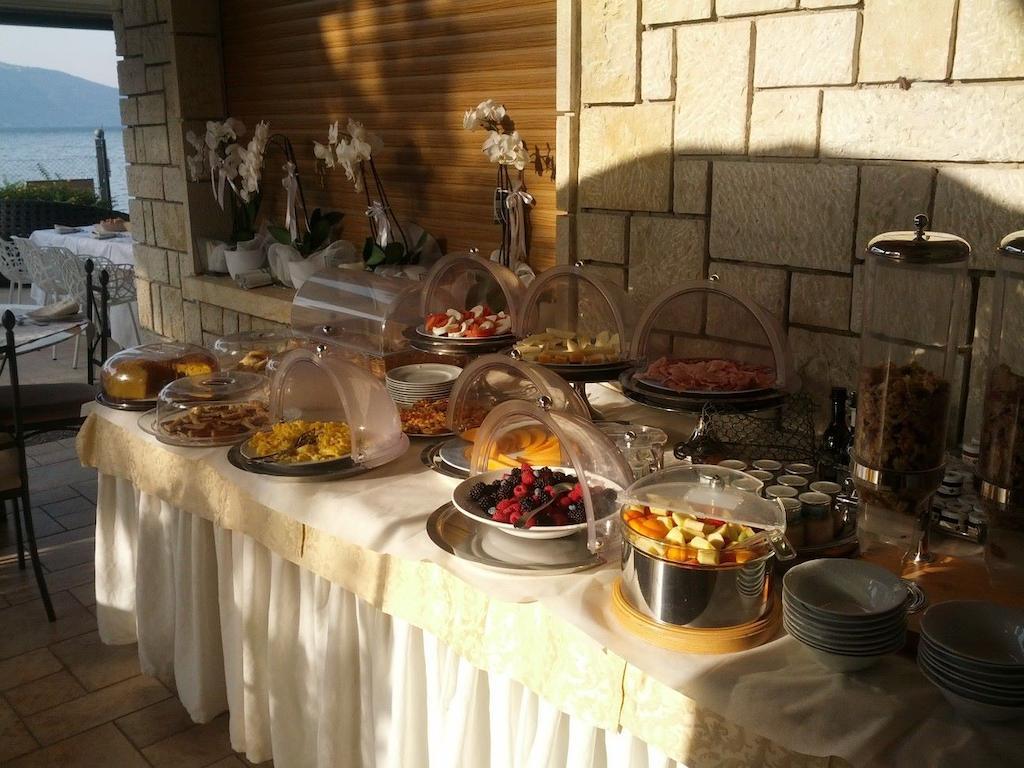 Bed and Breakfast Torre Degli Ulivi Tignale Esterno foto