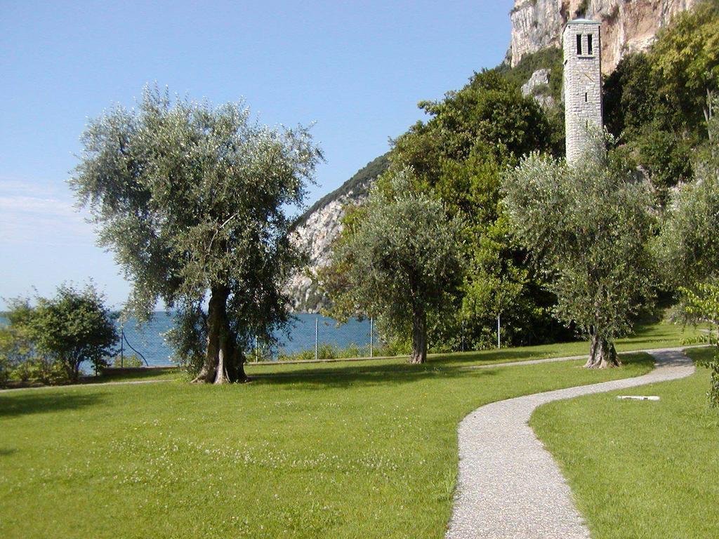 Bed and Breakfast Torre Degli Ulivi Tignale Esterno foto