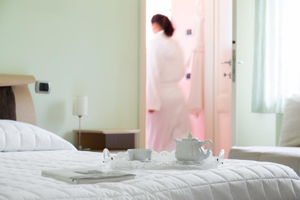 Bed and Breakfast Torre Degli Ulivi Tignale Esterno foto