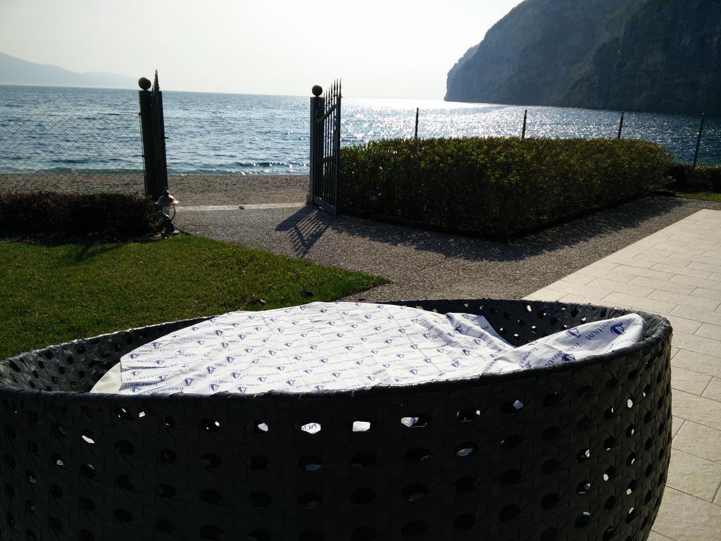 Bed and Breakfast Torre Degli Ulivi Tignale Esterno foto