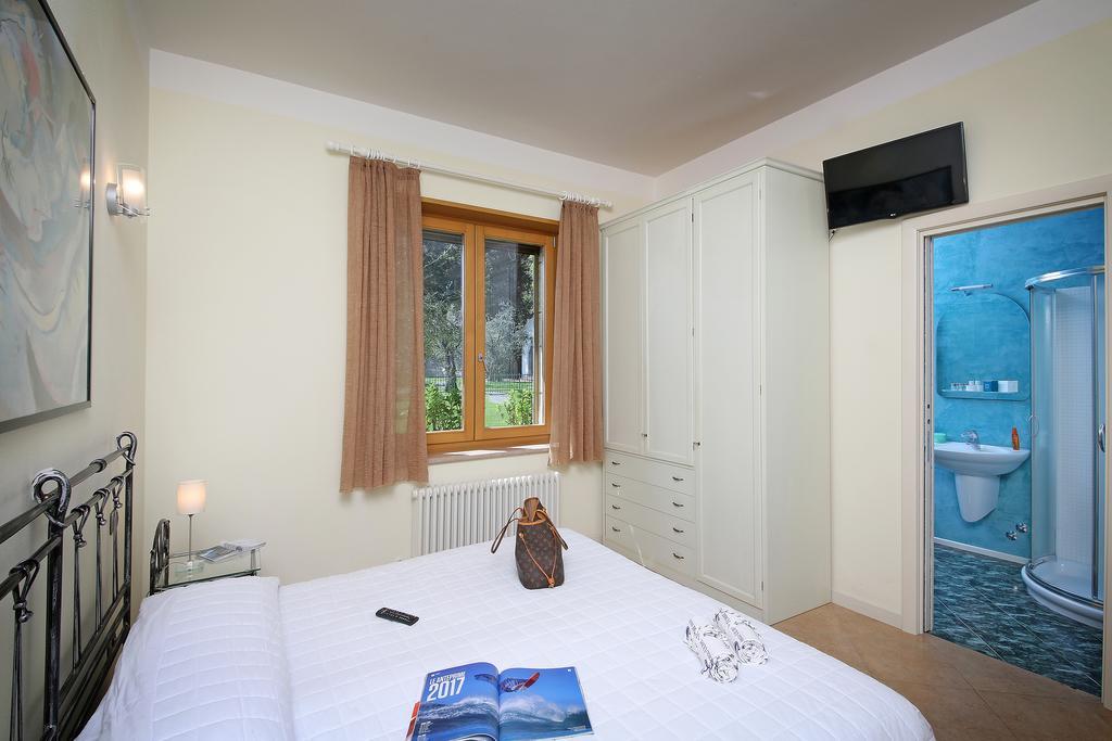 Bed and Breakfast Torre Degli Ulivi Tignale Esterno foto